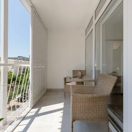 Nada 게스트하우스