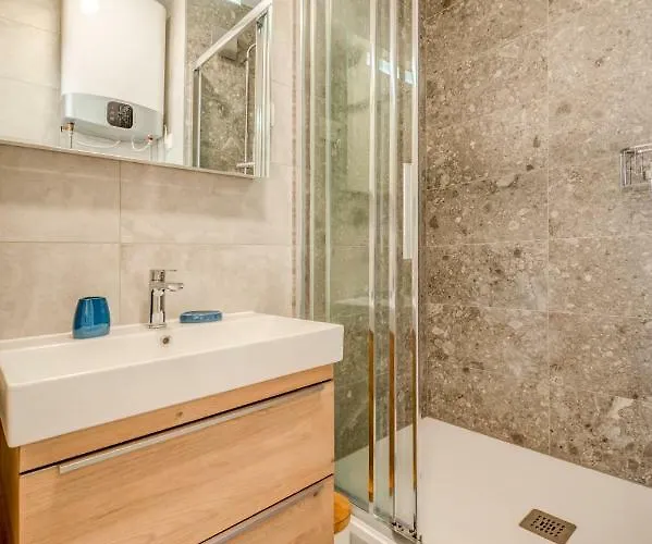 Nada בית הארחה ספליט